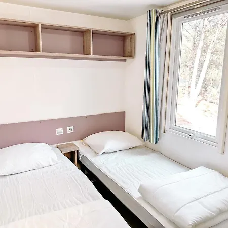 3 Bedroom Chalets Camping Lei Suves - Joycasa Roquebrune-sur-Argens Exterior photo