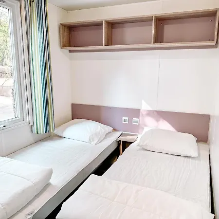 3 Bedroom Chalets Camping Lei Suves - Joycasa Roquebrune-sur-Argens Exterior photo