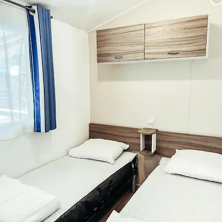 3 Bedroom Chalets Camping Lei Suves - Joycasa Roquebrune-sur-Argens Exterior photo