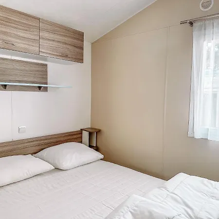3 Bedroom Chalets Camping Lei Suves - Joycasa Roquebrune-sur-Argens Exterior photo